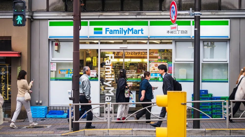 Rakuten and FamilyMart expand loyalty program with points boost incentive