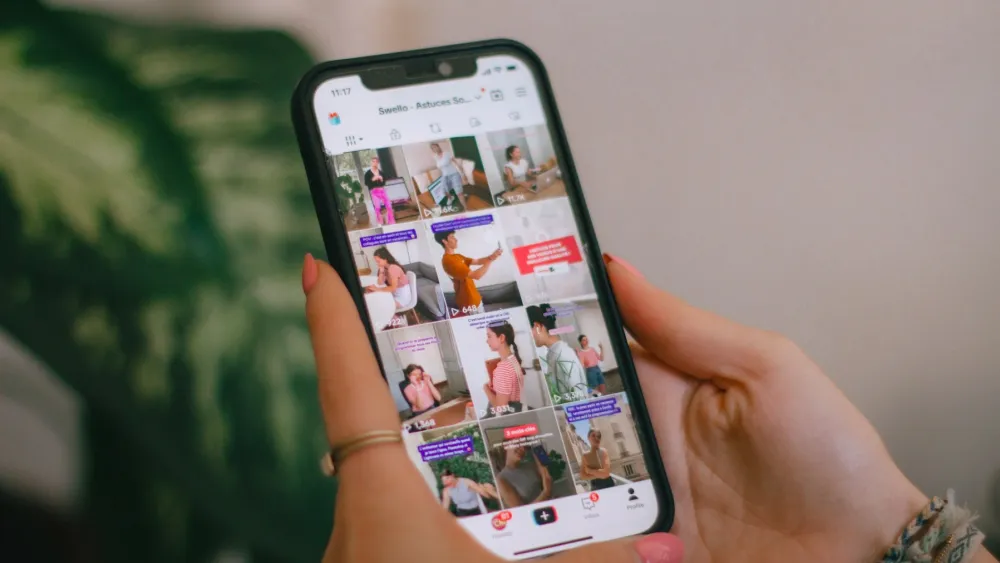 TikTok rolls out AI ad tools, in-app ’mini’ experiences to boost engagement