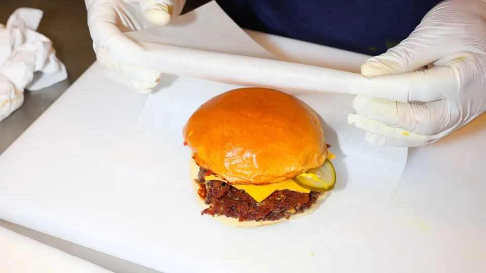 Smashburger brand Dumbo expands in London with new Soho outlet