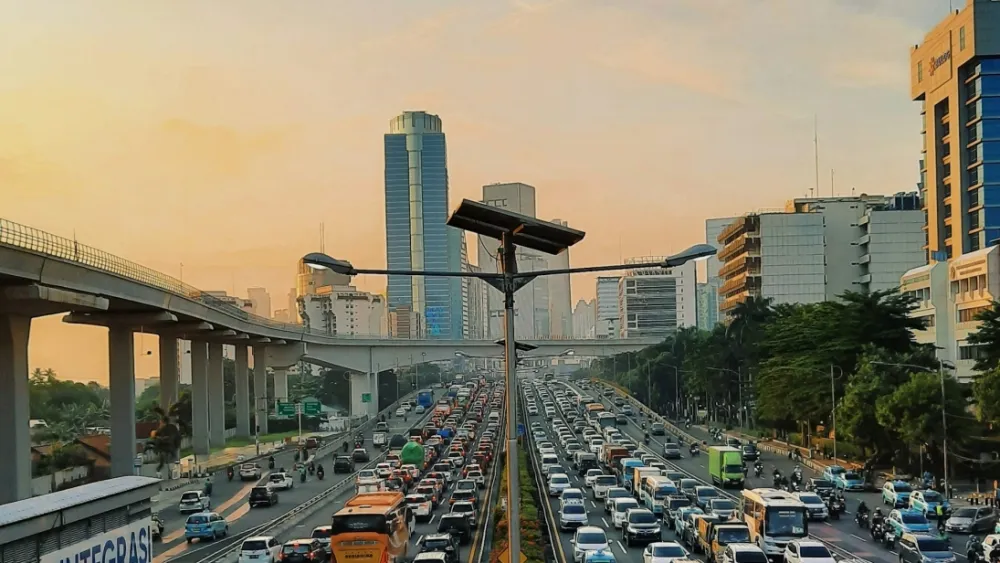 Bank Mandiri profit grows 24.4% but NIM pressure persists: UOBKH