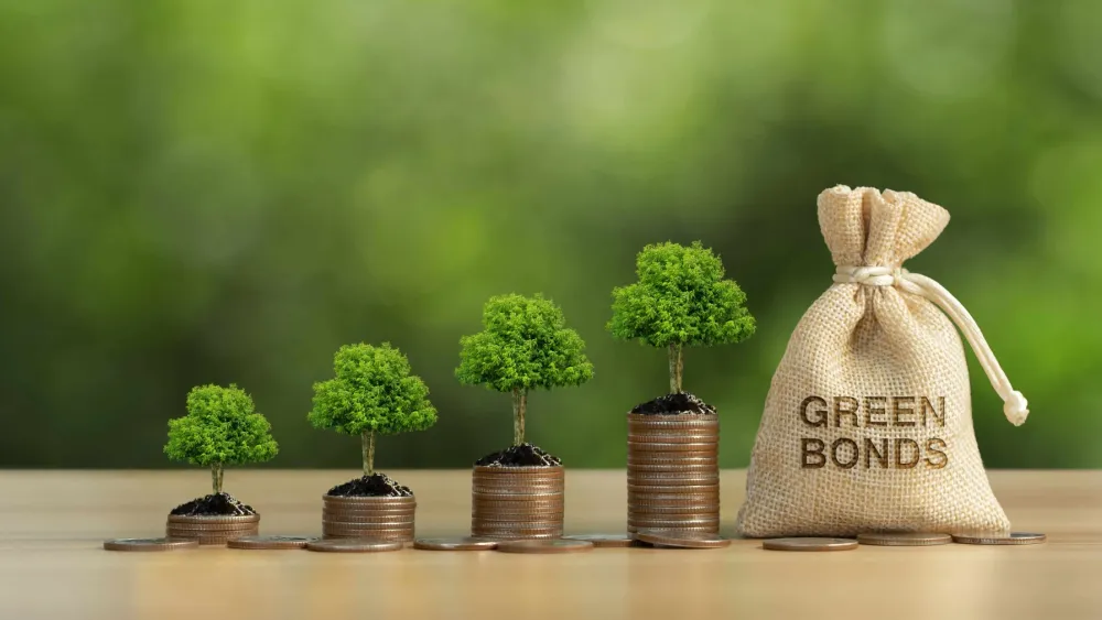 MAS prices $2.6b of green bonds at 2.4% amidst strong demand