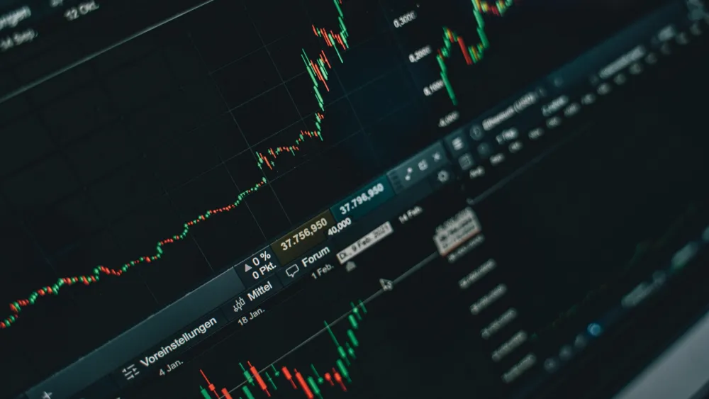 Daily Markets Briefing: STI up 0.98%; Top stock is Yangzijiang Shipbuilding