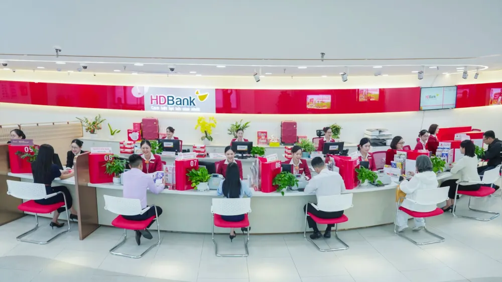 HDBank H1 profit jumps 31% as subsidiaries deliver strong gains