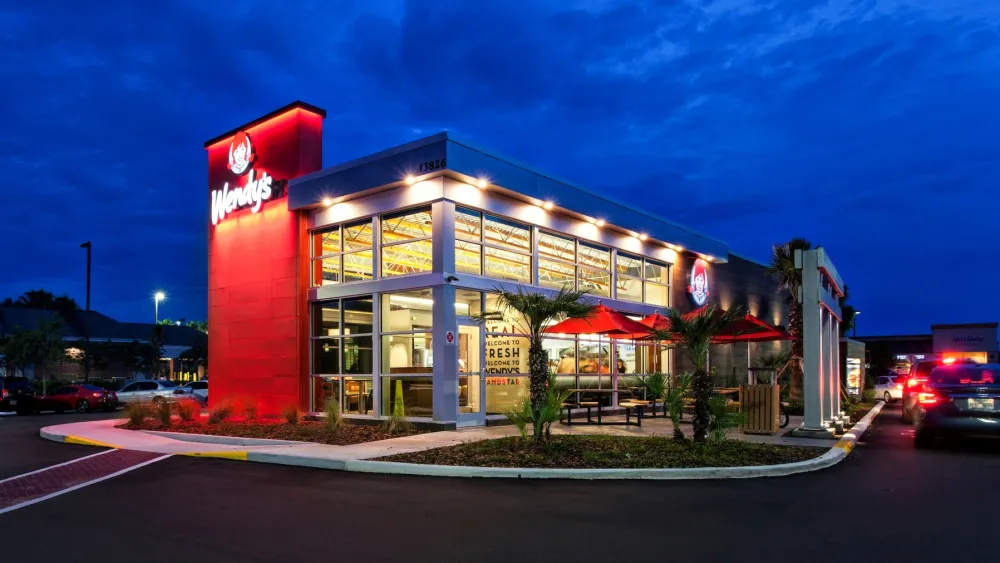 Weekly Global Wrap: Billionaire eyes buying Wendy's; Domino's tests solo pizzas; Inspire Brands opens co-branded restaurant