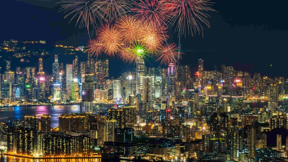 Hong Kong told to build night-time attractions to capture Shenzhen spending