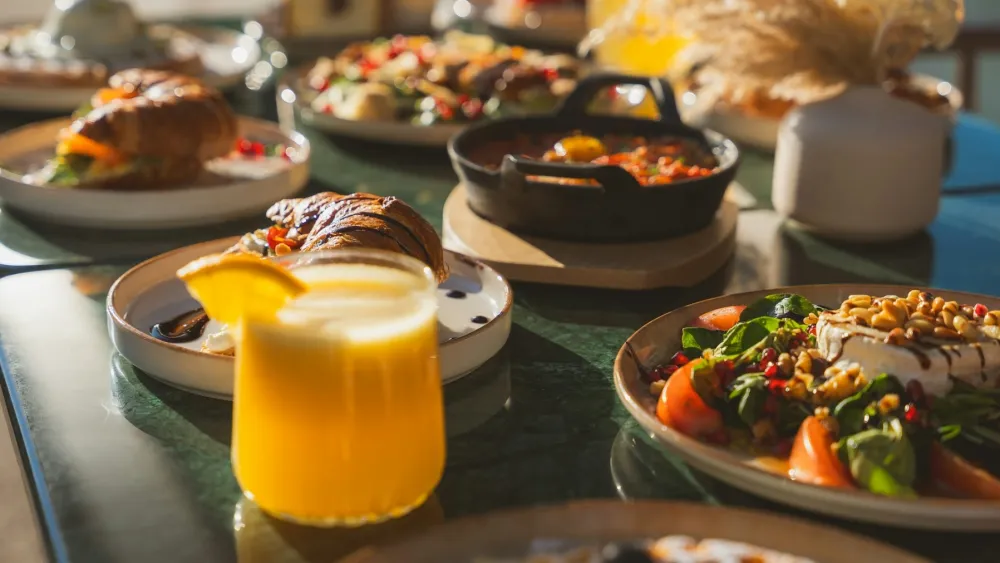 F&B sales fall 1.6% YoY in August