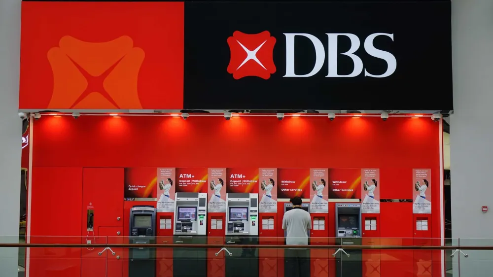 DBS Q3 profit forecast to fall 3.2% to $2.86b on lower interest income