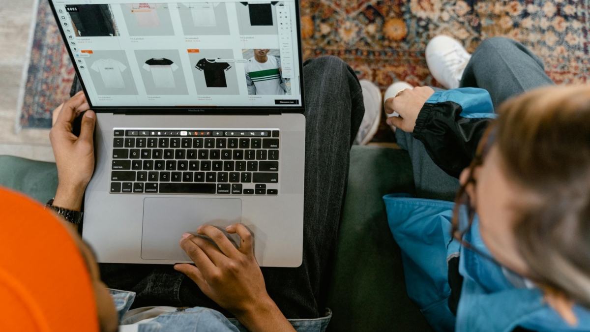 Photo by MART PRODUCTION bay via Pexels