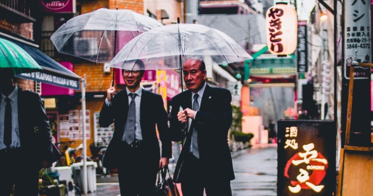 Aon says data breaches rank as the top threat in Japan and worldwide in its 2025 survey.